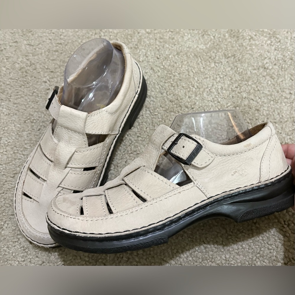 Birkenstock Cream Leather Fisherman Sandals
